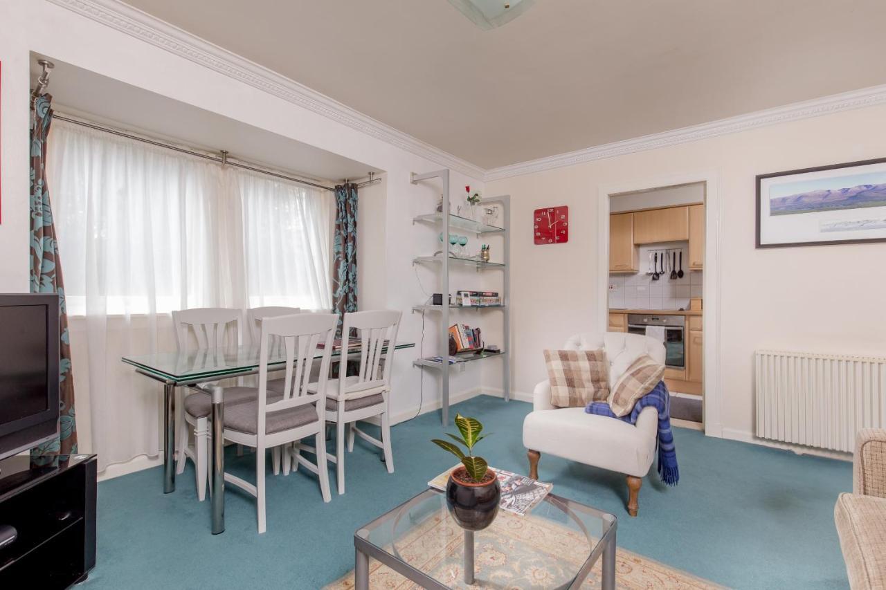 Joivy Chic Apartment In The Heart Of The Royal Mile Edinburgh Exterior photo