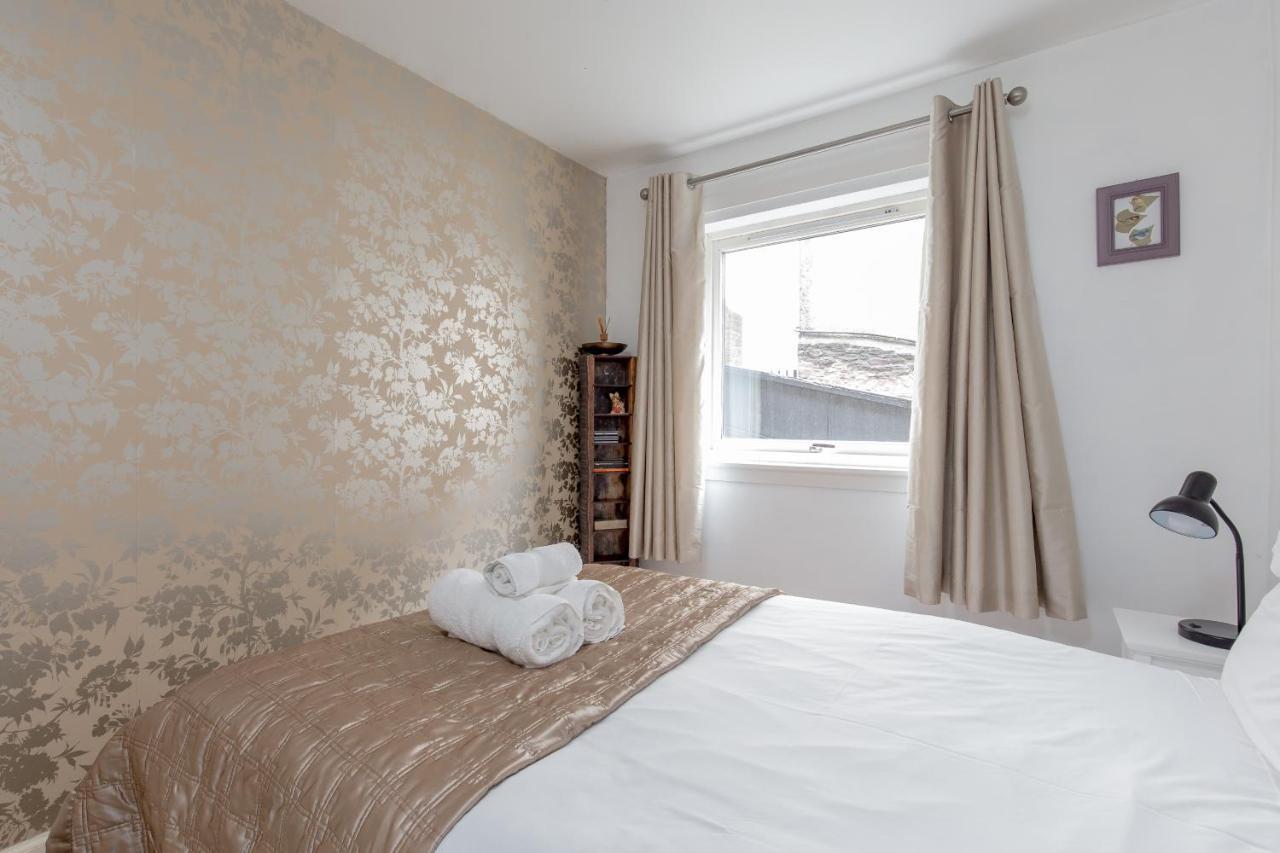 Joivy Chic Apartment In The Heart Of The Royal Mile Edinburgh Exterior photo